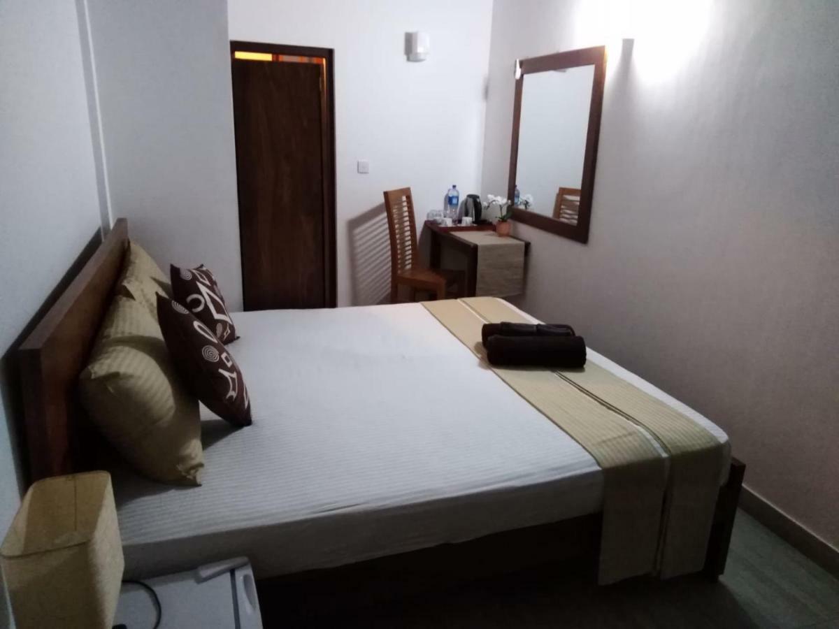 Lija Residence Negombo Ngoại thất bức ảnh